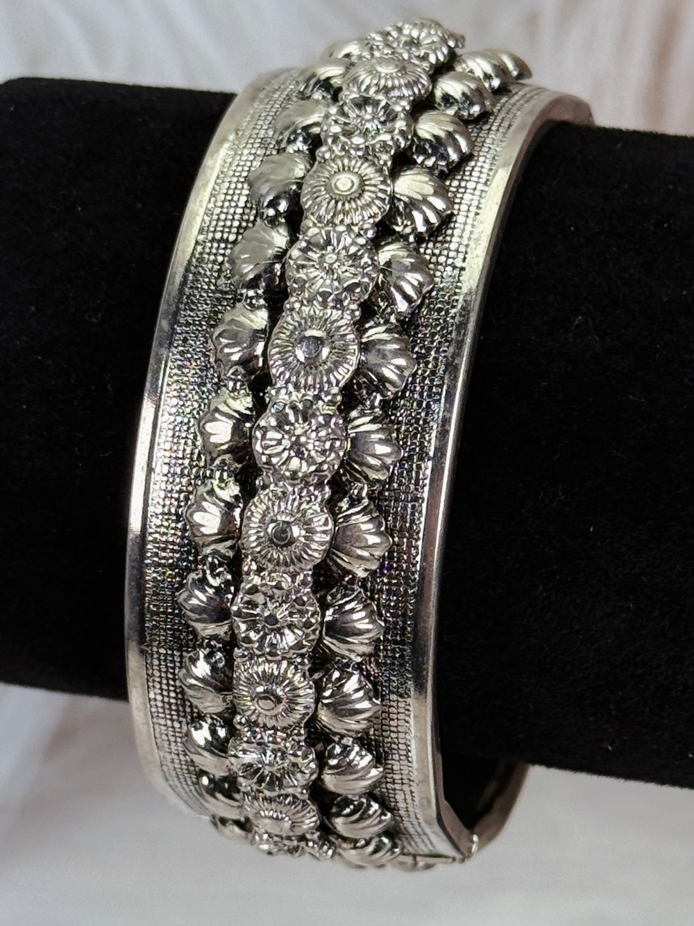 Vintage 1970s Kay Wilson Councilwoman Engraved Floral Hinged Wide Cuff Bracelet